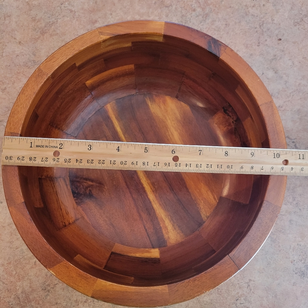 Large Wood Bowl ~ Michael Graves Design ~ Large Wooden Salad/Chip Bowl - Picture 14 of 16